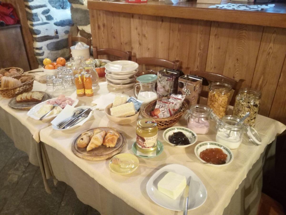 L' Aroula Rooms & Restaurant 샴폴루크 외부 사진